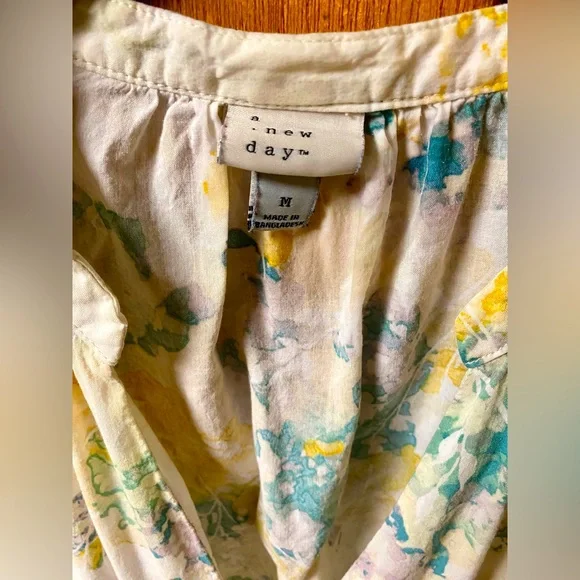 A New Day Floral Print Peplum Blouse size medium - Picture 3 of 10